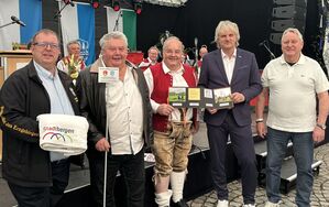 auf 35 Jahre Partnerschaft und 75 Jahre Musikkorps
